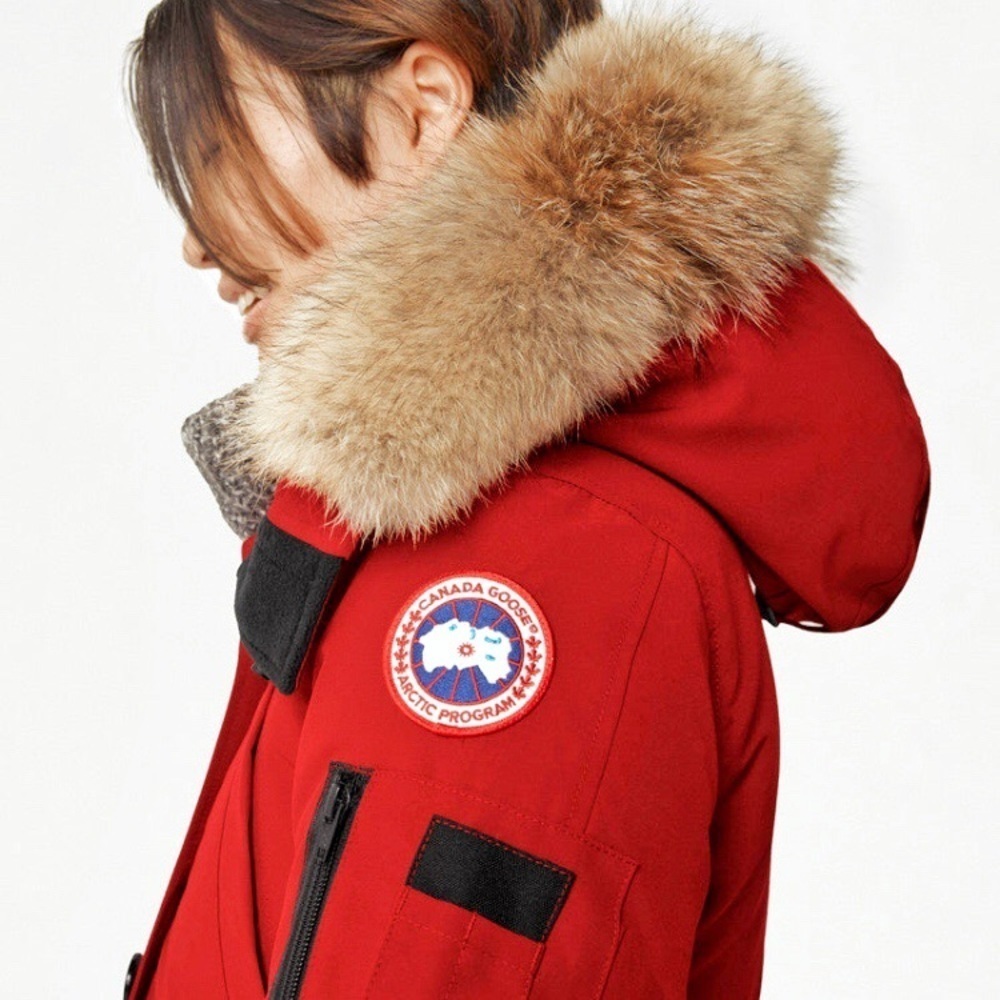 Canada Goose Montebello Parka Heritage Down Parka Winter Coat Outerwear Jacket.